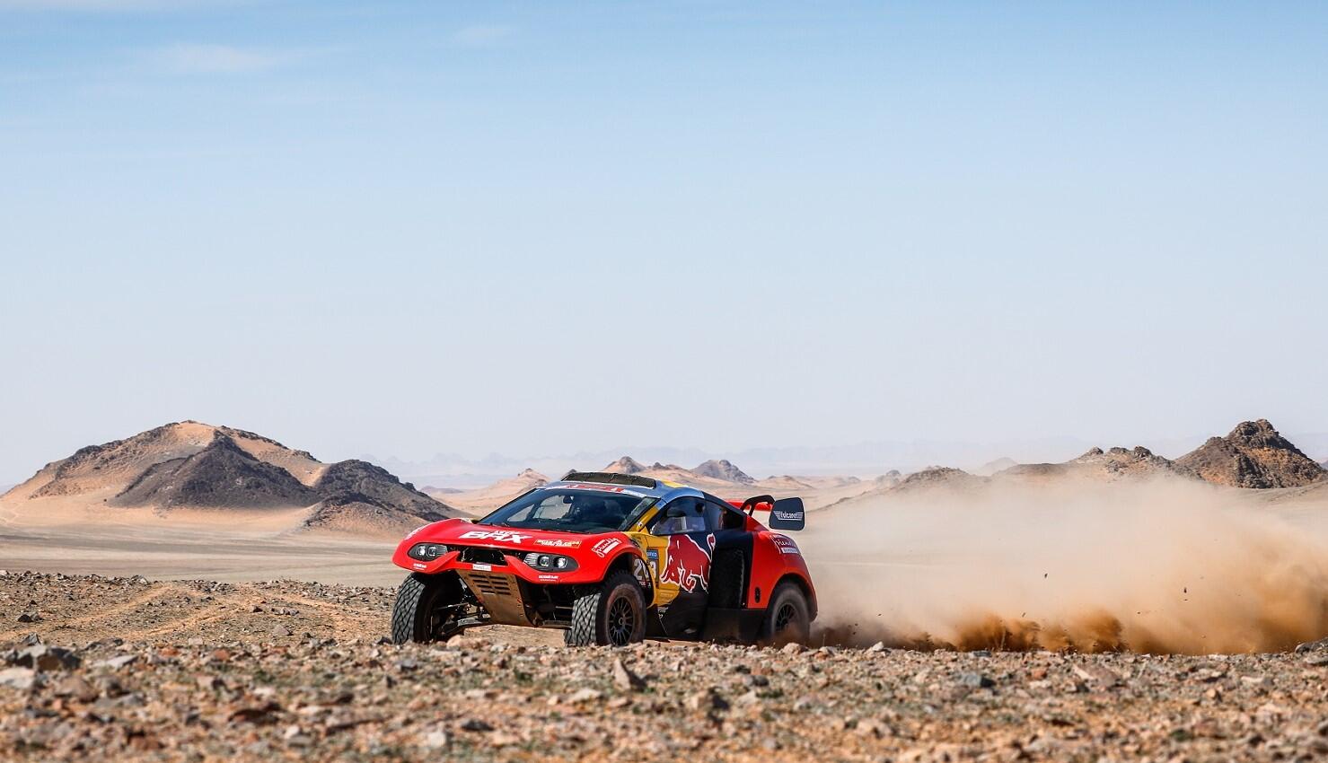 Loeb closes gap again as Dakar heads for big climax French star boosts Bahrain Raid Xtreme  on dramatic day in Saudi