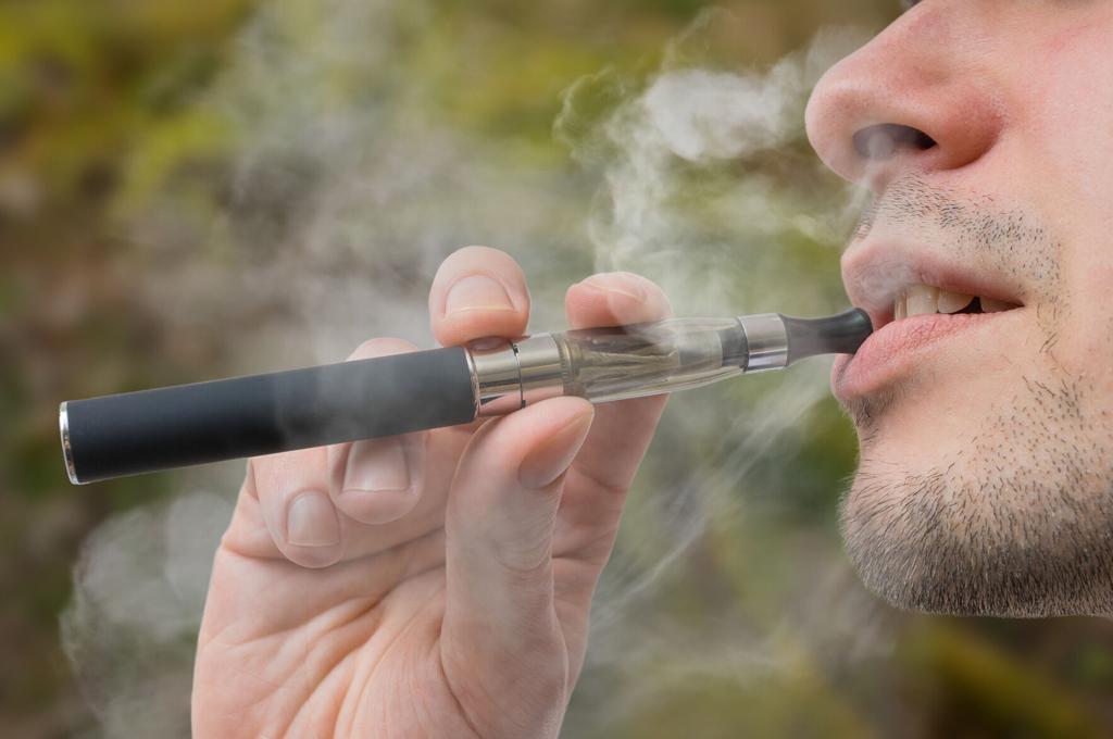 UK’S NATIONAL HEALTH SERVICE SET TO PRESCRIBE E-CIGARETTES FOR SMOKING CESSATION