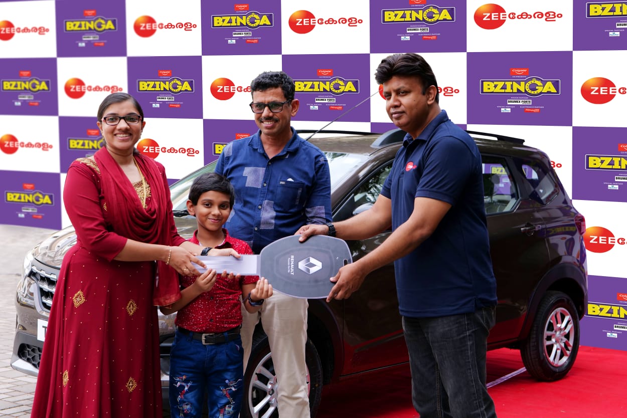 Bzinga’s Special Auction Winner  Jeena AS from Thiruvananthapuram bags a Renault Triber worth Rs. 6.88 lakhs with a winning bid of just Rs. 2.62