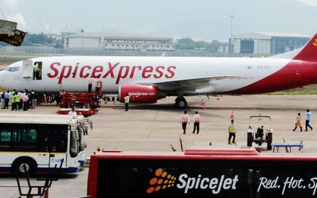 SpiceJet airlifts 3100 oxygen concentrators from Beijing to Delhi