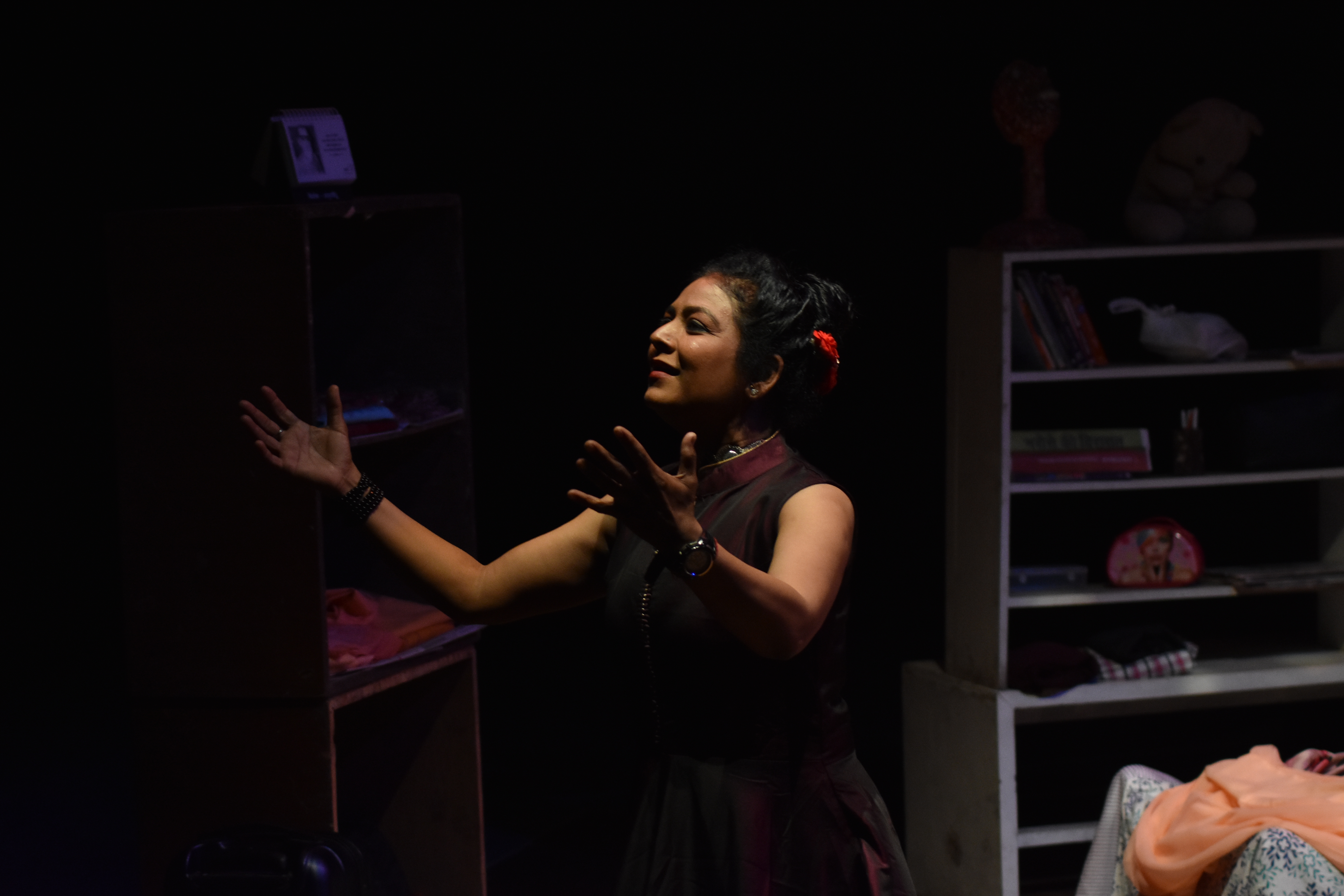 VIEWERS ENJOY A PLAY ON GENDER STEREOTYPES AND CONTEMPORARY KATHAK PERFORMANCE AT JKK