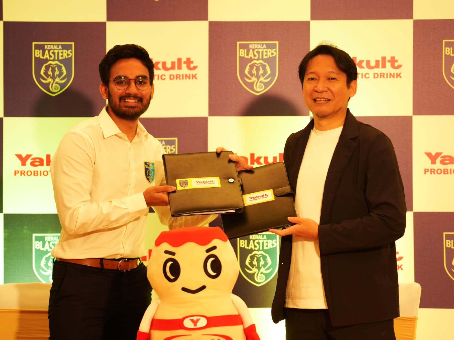 Yakult- the Globally Acclaimed probiotic health drink join hands with Kerala Blasters as Health partner