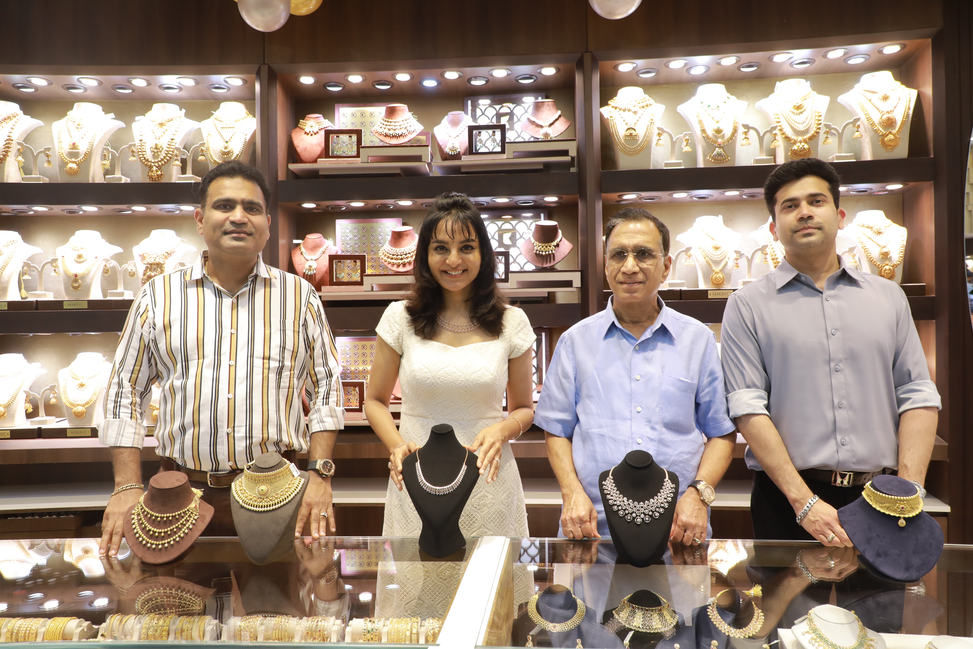 Kalyan Jewellers’ brand ambassador Manju Warrier inaugurates showroom at Lulu Mall, Thiruvananthapuram