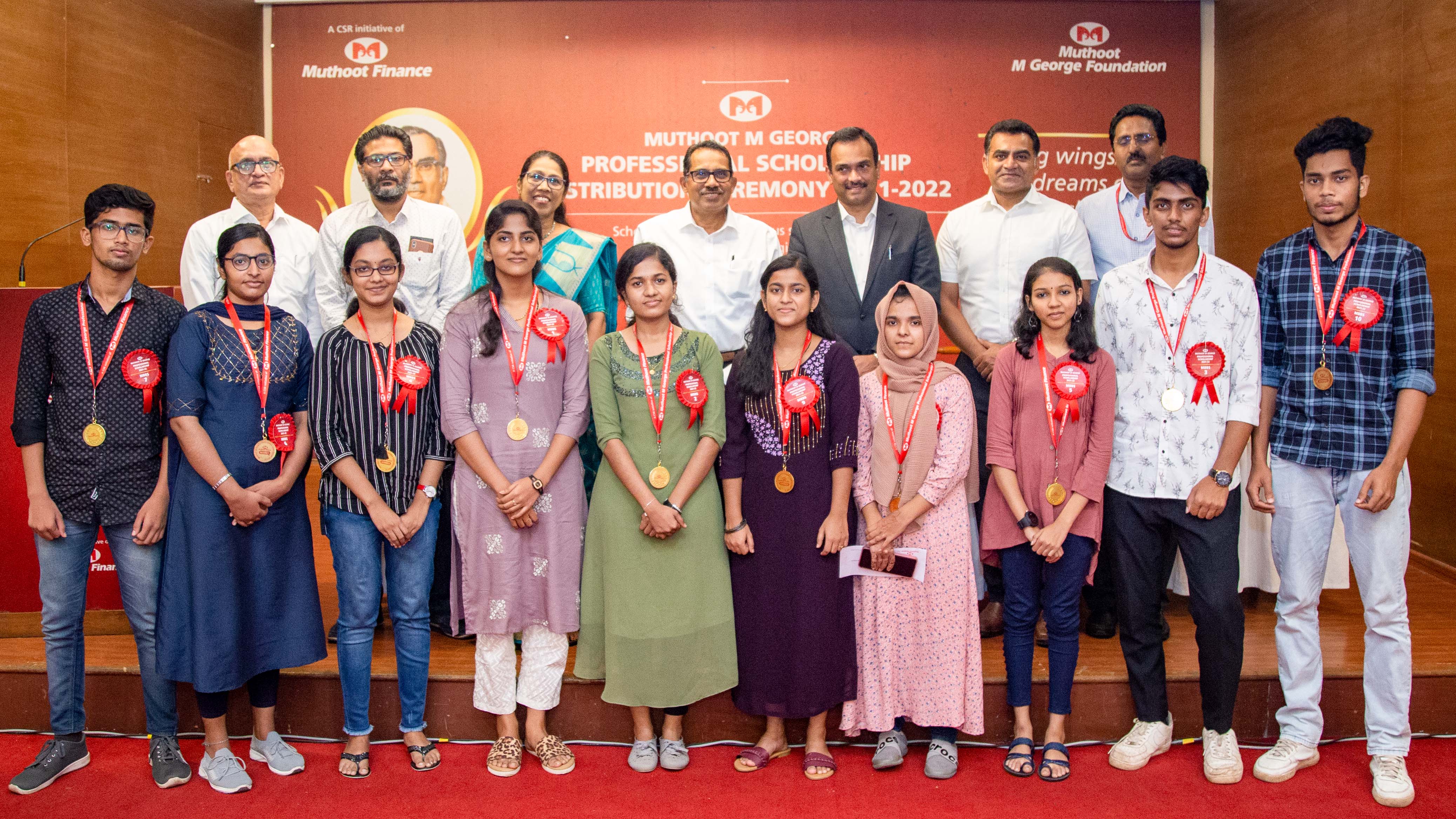 Muthoot Finance facilitates students with scholarships to support their higher education