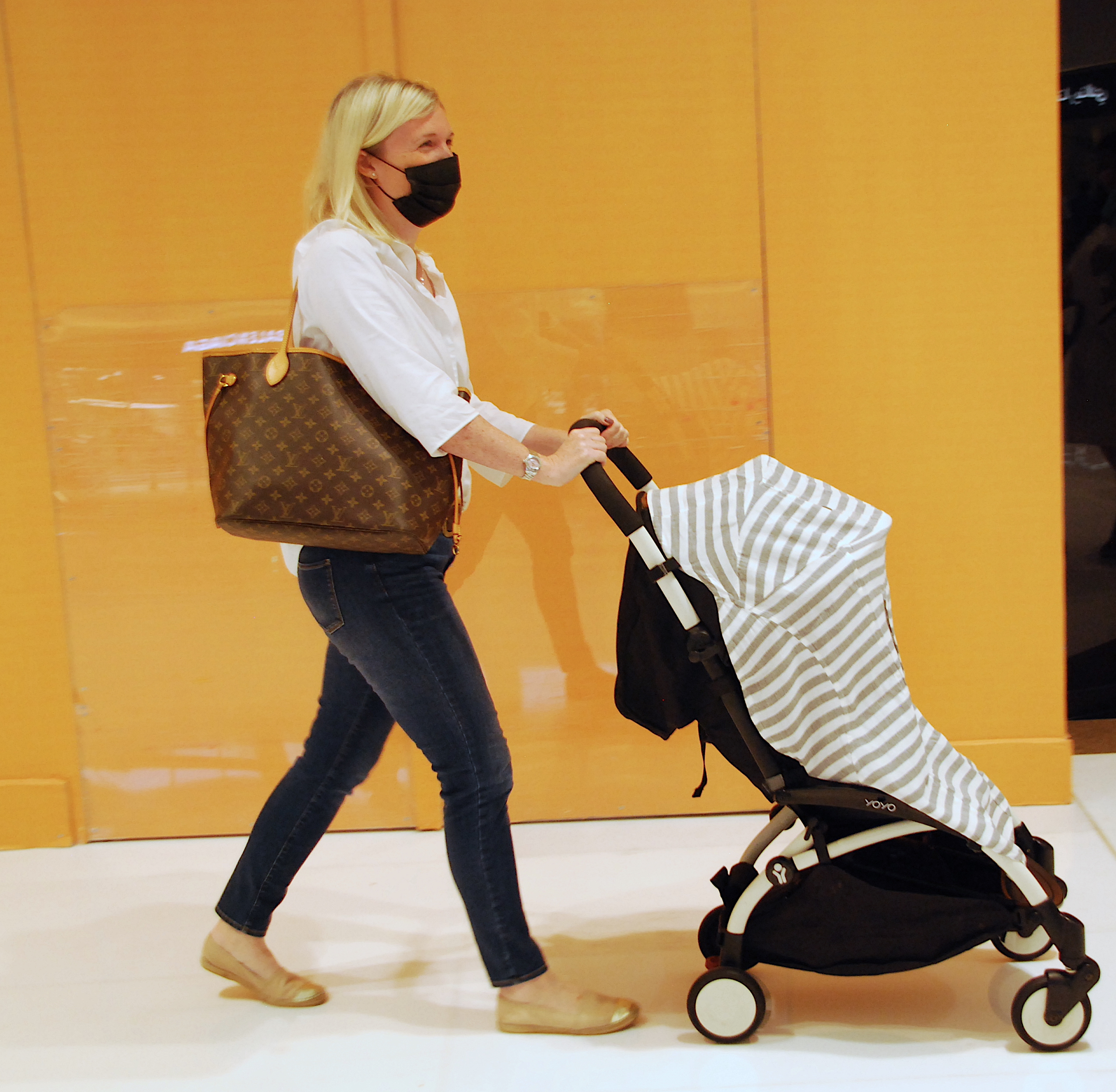 New to the market VirusShield Stroller Cover offers a first of its kind solution for vigilant parents of infants in this post pandemic era.